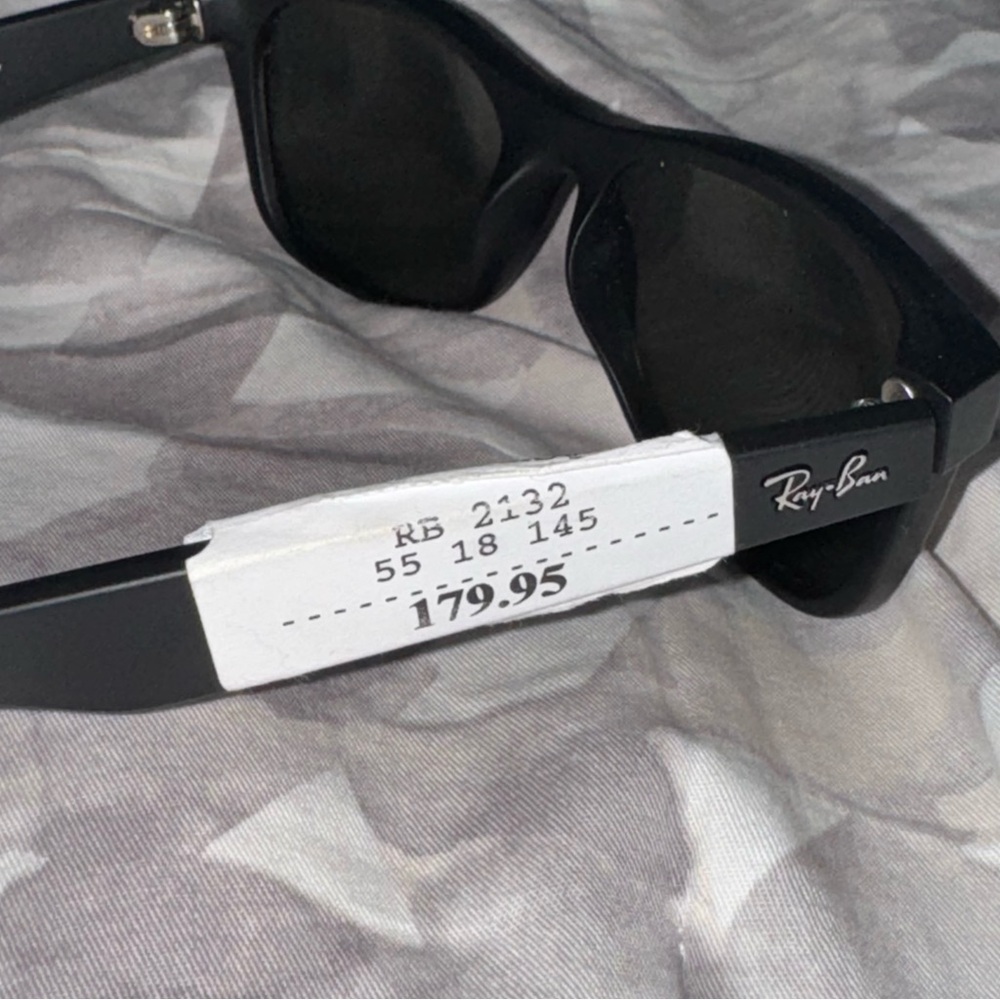 Ray Ban Wayferer Sunglasses - Picture 4 of 5